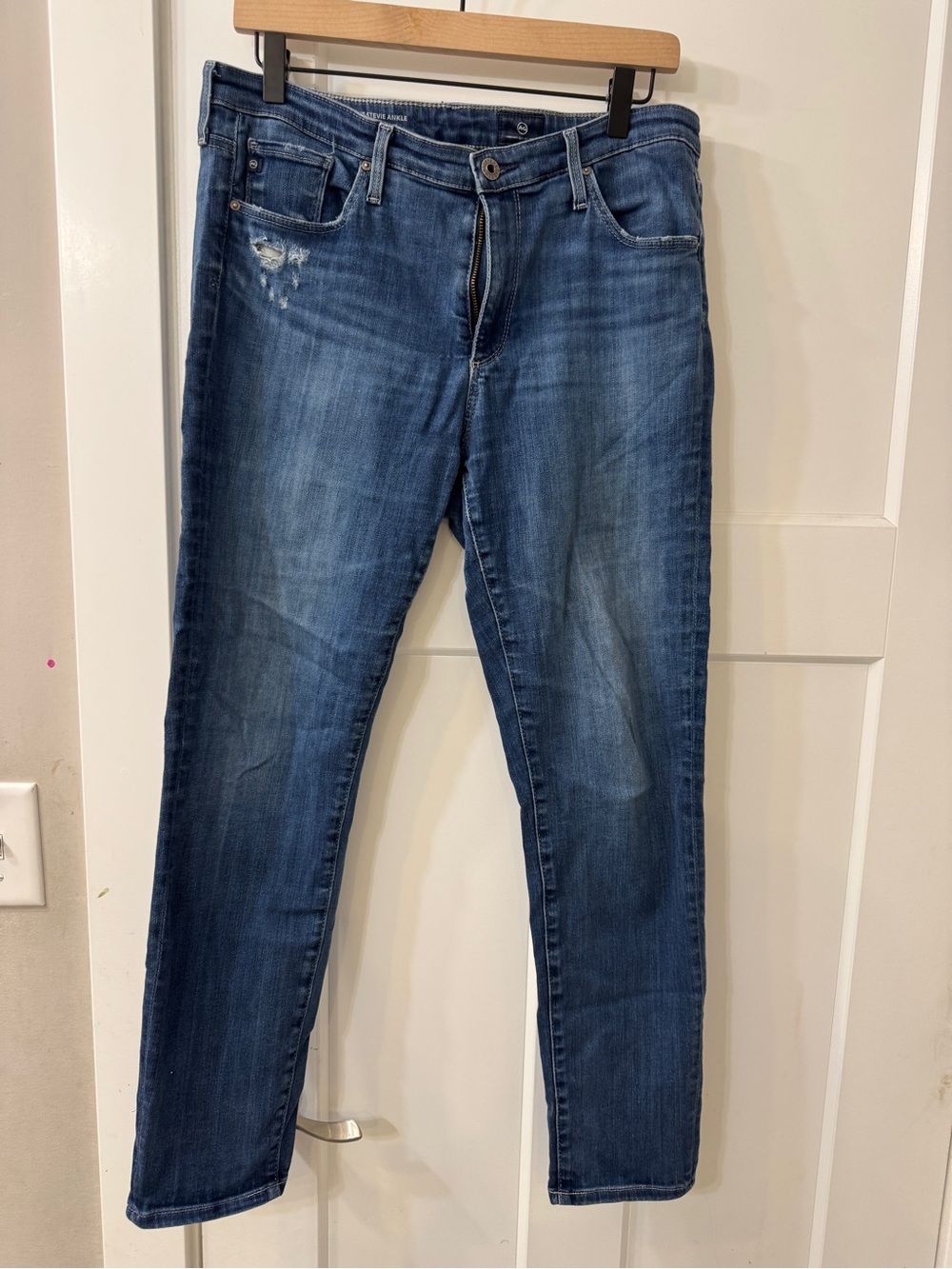 AG Stevie ankle slim straight jeans - size 31R